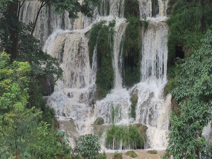 Mộc Châu Thác Dải Yếm